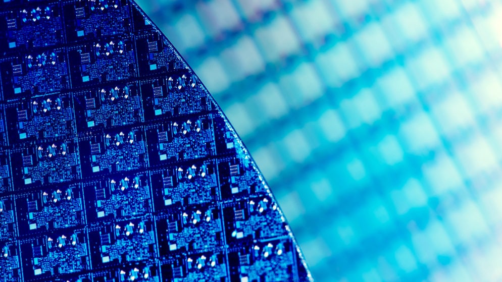 EBand GaN Power Amplifier MMIC